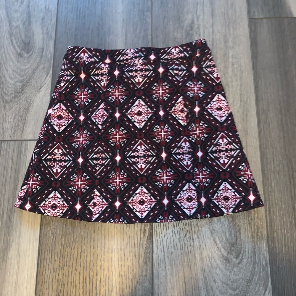 Patterned Mini Skirt - Picture 2 of 3